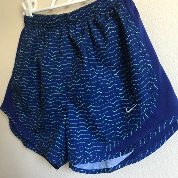 Nike Running Shorts - Picture 1 of 3